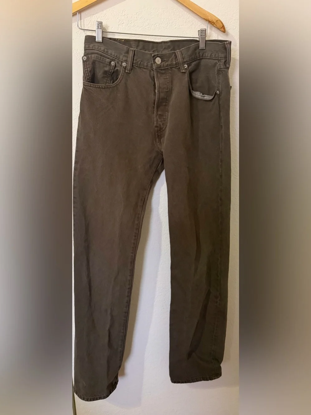 Levi’s 501 Classic Straight Leg Jean in a brownish grey - 32x34